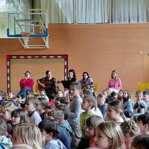 Besuch vom Weihbischof 