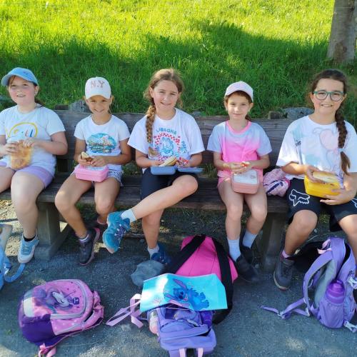 Kinder beim Wandertag