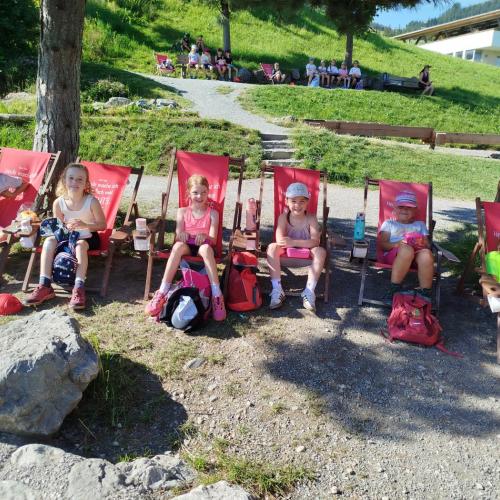 Kinder beim Wandertag