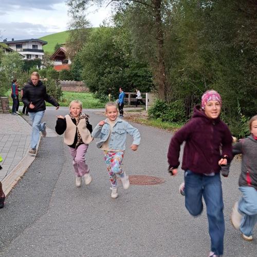 Laufende Kinder