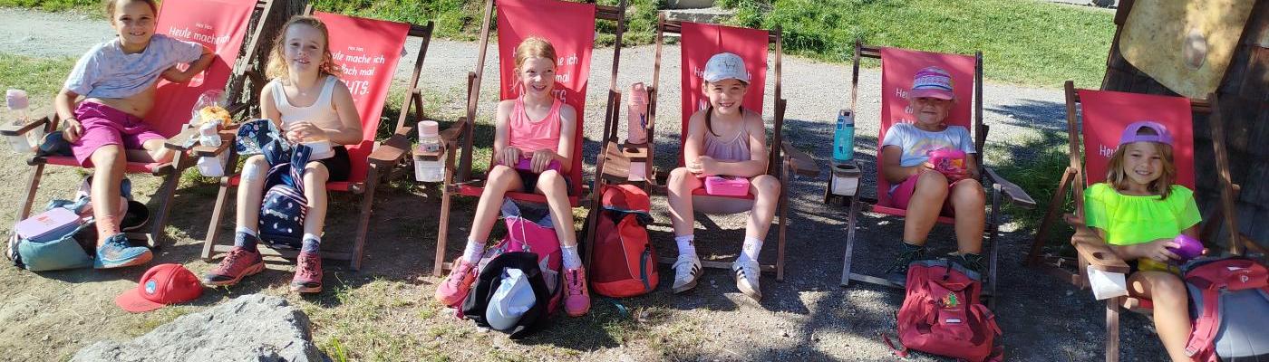 Kinder beim Wandertag